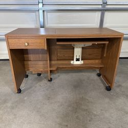 Sewing Table - Horn Of America - Quilters Dream , Medium 