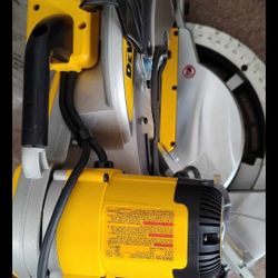 DeWalt 12 Inch Miter Saw Double Bevel 