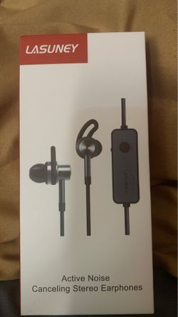 Wire Headphone with Noise canceling.