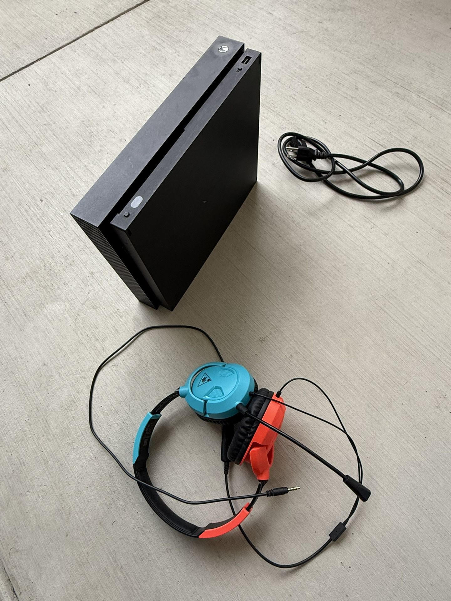 Xbox One X 1TB + Gaming Headset (No Controller)