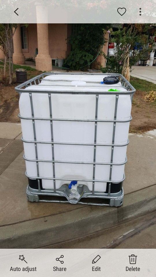 275 Gallon Plastic Water Tank $85 Each