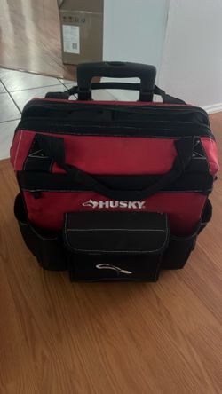 Husky 15in rolling tool bag