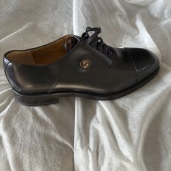 Size (11) Gucci Shoes And XL Shirt For Sale 