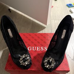 Guess Shoes Size 6