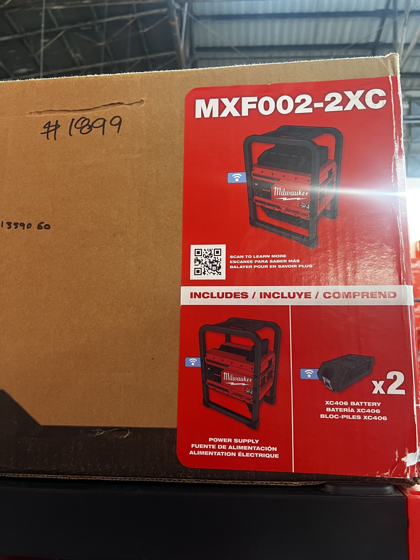 Milwaukee MX FUEL 3600-Watt/1800-Watt Lithium-Ion Battery Powered Push Start Portable Power Station Battery Generator