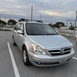 2007 Hyundai Entourage