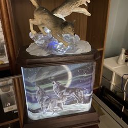 4 Difference The Bradford Exchange Wolf Lamp Light Moonlit