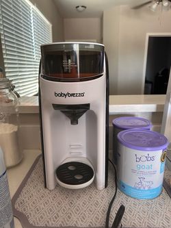 Baby Brezza Pro Advanced Formula Dispenser and Bottle Maker
