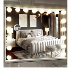Hollywood Vanity Mirror 26’ x 22’ USB