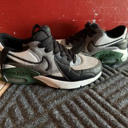 Mens Size 10 Nike 