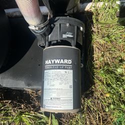 Pool Pump. Like New!