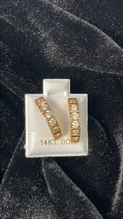 14kt gold CZ hoop earrings