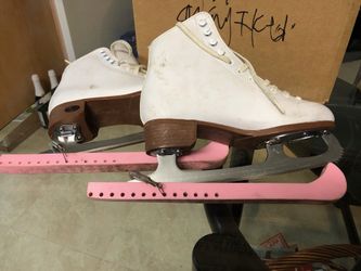 Riedell Size 2 Ice Skates