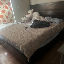 King Size Bed w/ mattress and Dresser