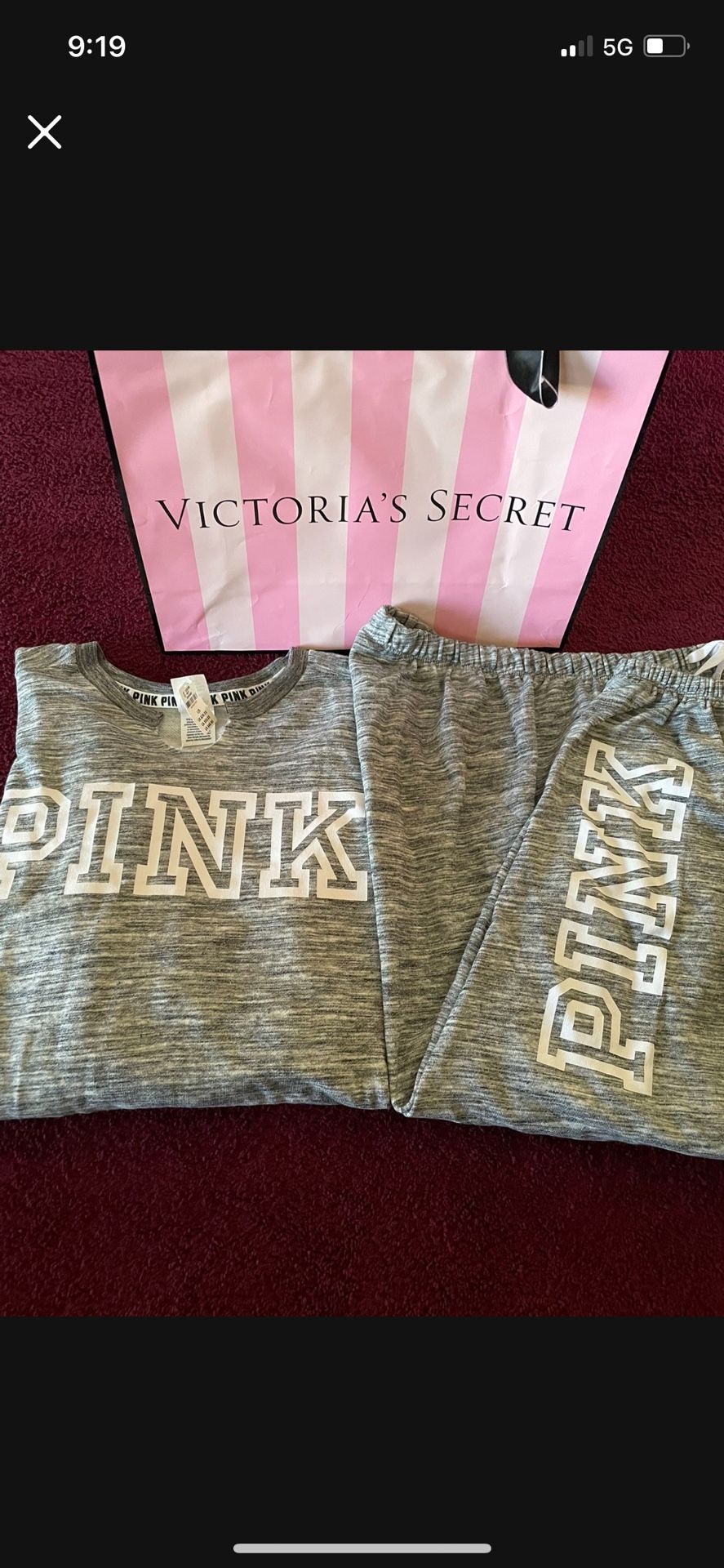 PINK VICTORIA SECRET FLEECE CLASSIC CREW SWEATSHIRT AND FLEECE CAMPUS SWEATPANTS SIZE LARGE NWT Pick up location in the city of Pico Rivera