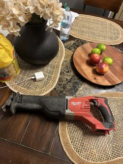 Milwaukee M18 Sawzall $70 Firme Precio 