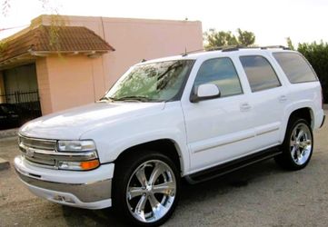 clean inside and out Chevrolet Tahoe LT