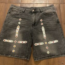 Rhinestones And Pearls Men Black Jean Shorts Size 36