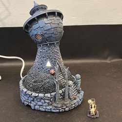 Nightmare Before Christmas Dr Finklestein’s Lab & Figurine