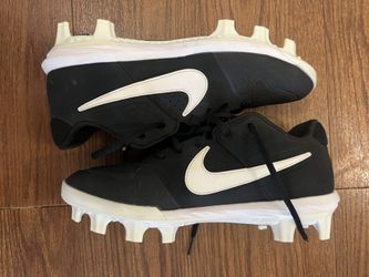 Nike Football Cleats Size 8