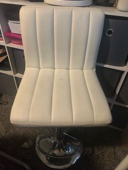 Vanity chair