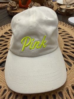 VS pink hat