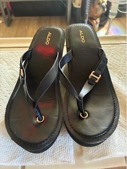 Sandals size 8
