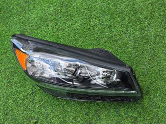 Kia Sorento Headlamp 2019 2020 Right Side (Passenger) OEM Halogen LED