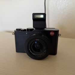 Leica Black Cameras-and-accessories(72)76