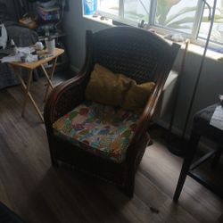 Chair (Free)
