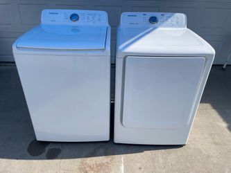Matching white Samsung washer and gas dryer
