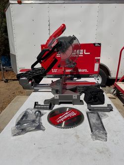 Milwaukee m18 fuel 10” dual bevel sliding compound miter saw tool only