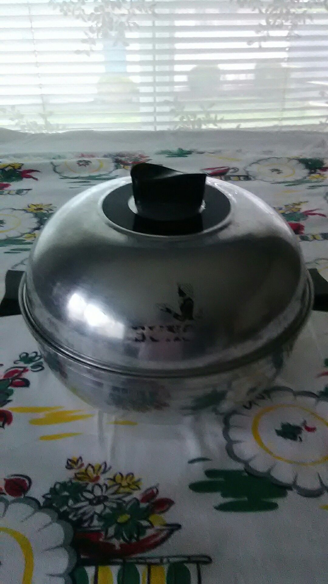 West Bend stovetop bun warmer