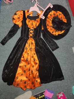 Really Nice Witch Costume Size 7/8