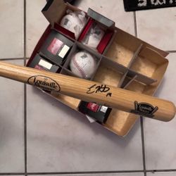 Kike Hernandez Signed Dodgers Mini Bat