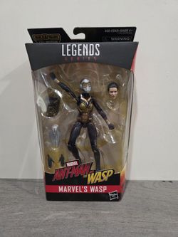 Marvel's Wasp: Ant-Man and the Wasp build a figure