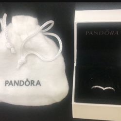 Brand New PANDORA  ring  SIZE 7