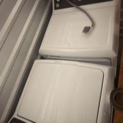 GE Top-Load Washer & Electric Dryer Set 2025 
