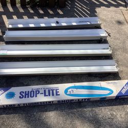 Lot Of 5 Shop Lights Take T 8 Bulbs  