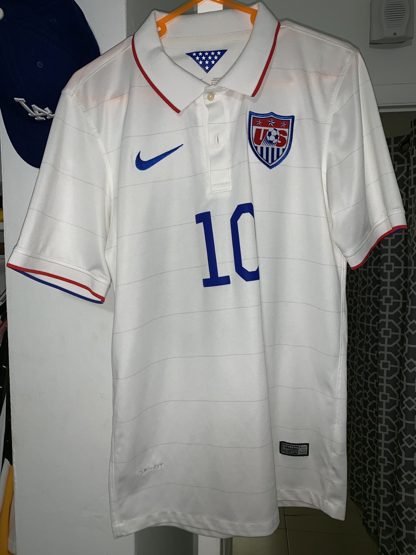 London Donovan USA Jersey Nike Size Small