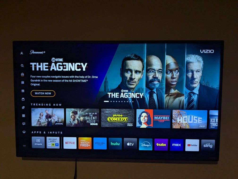 VIZIO 40-inch Full HD 1080p Smart TV + Wall Mount