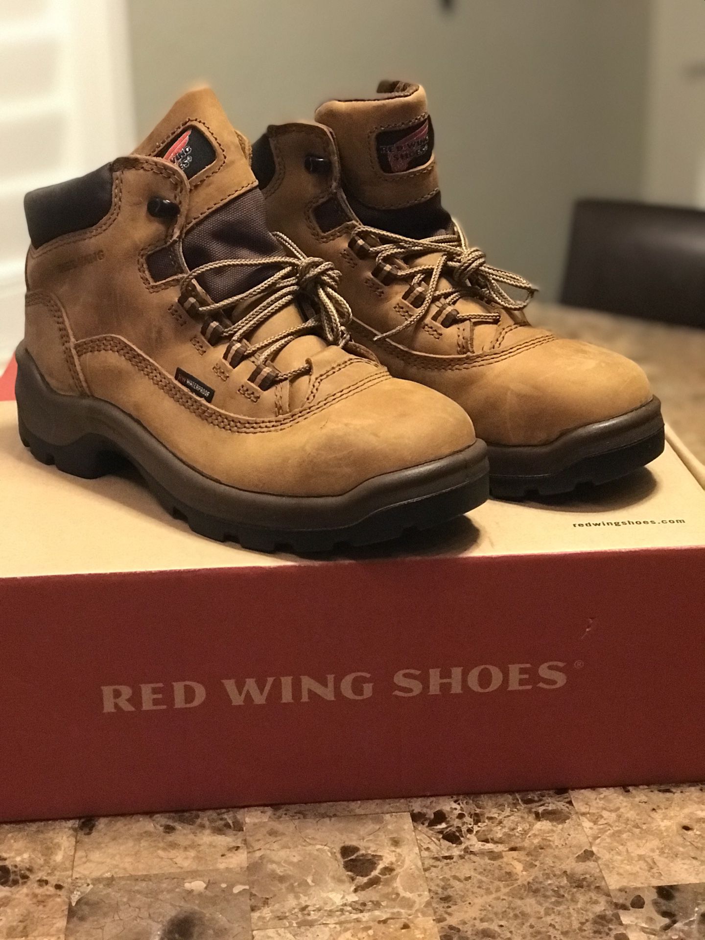Red Wing Boots / size 8 Womens - Boys 5-6 New
