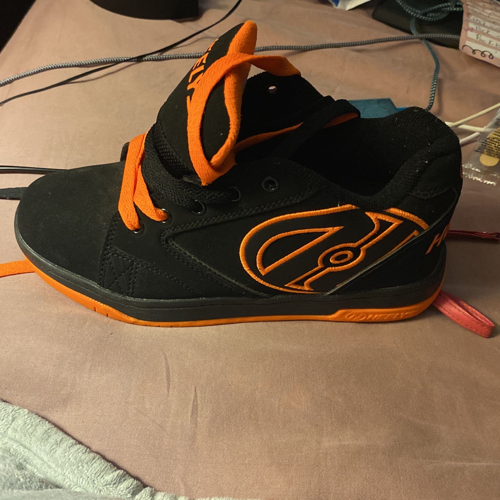 Heelys Size 5 Youth