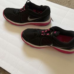 Nike Dual Fusion 525752-001 Womens 9.5 Size
