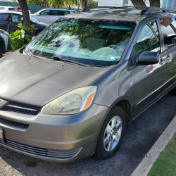 2005 Toyota Sienna