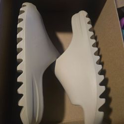 New Yeezy Slides 8