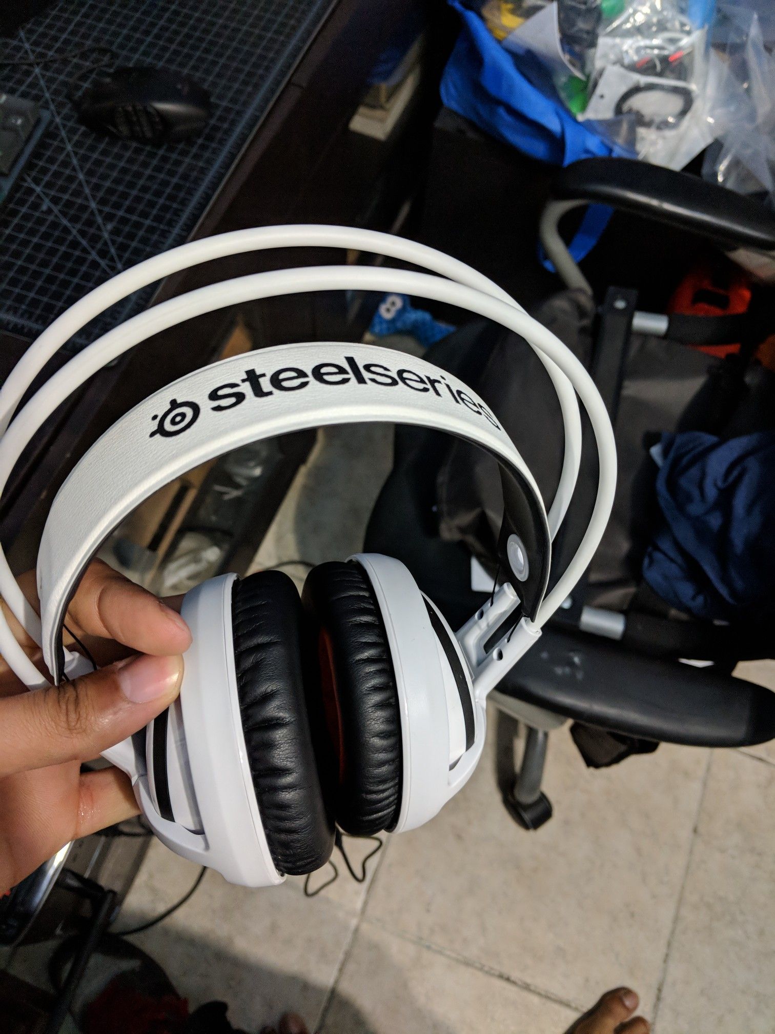 SteelSeries Siberia 350 Gaming Headset - White