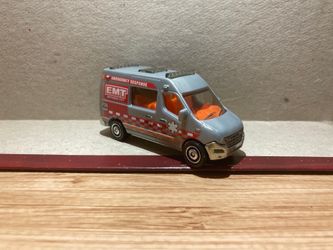 Matchbox Loose / Renault Master Ambulance