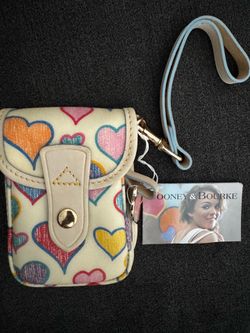 New with tags Dooney & Bourke Heart Print Wristlet