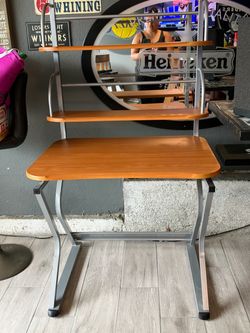 Computer desk